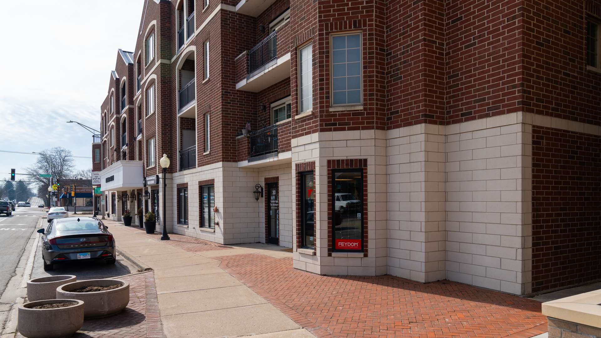 36 S Cass AVE #40, Westmont, IL 60559