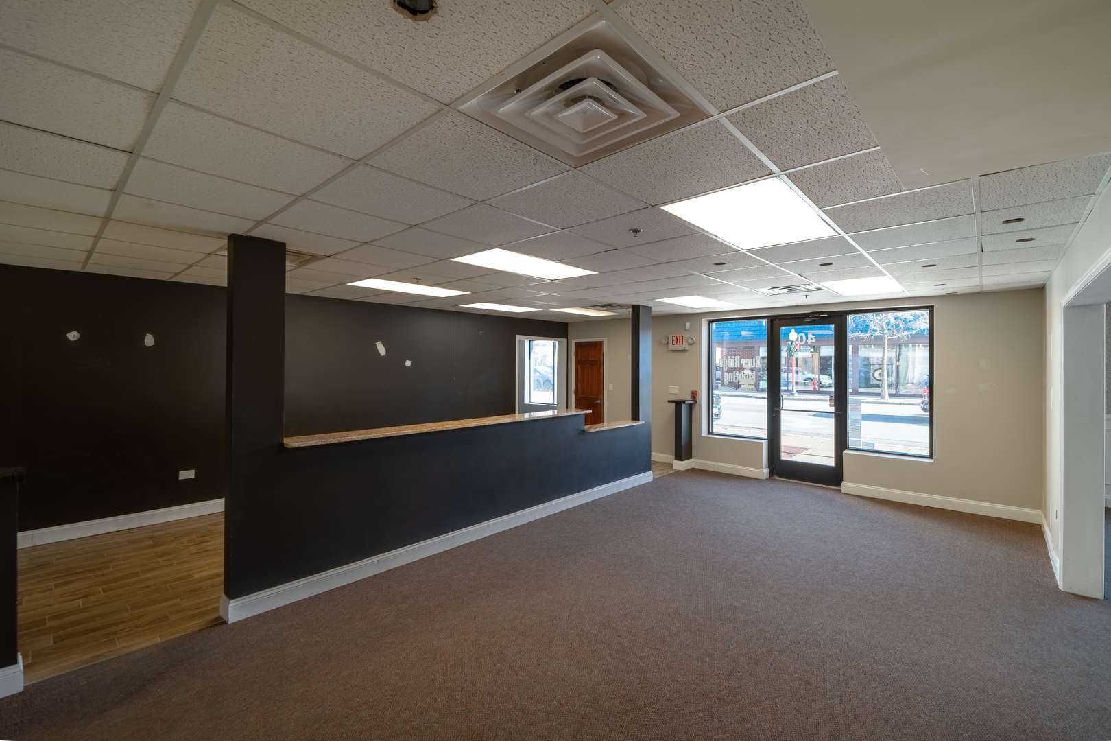 36 S Cass AVE #40, Westmont, IL 60559