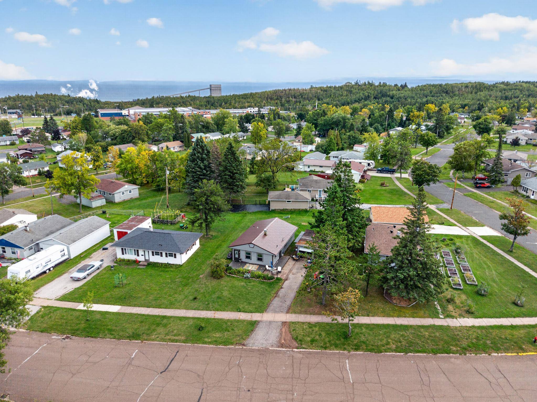 39 Edison BLVD, Silver Bay, MN 55614