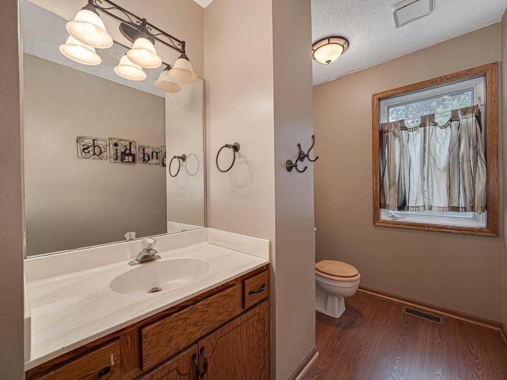 2613 Kennelly PL, Burnsville, MN 55337