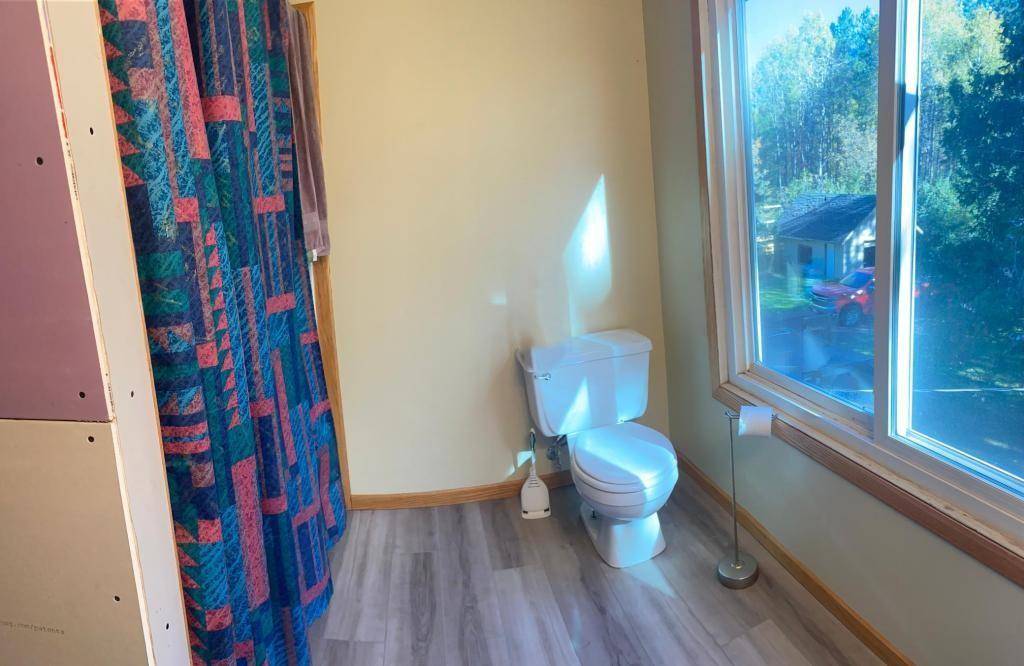 3449 Mosevej/Marsh, Askov, MN 55704