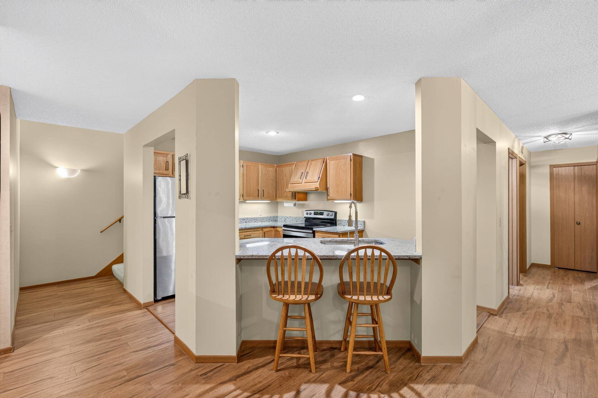 15710 26th AVE N #D, Plymouth, MN 55447
