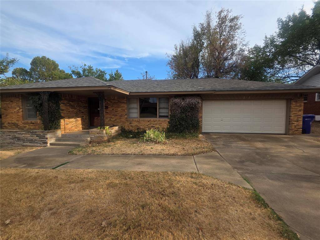 212 Bluebird DR, Midwest City, OK 73110