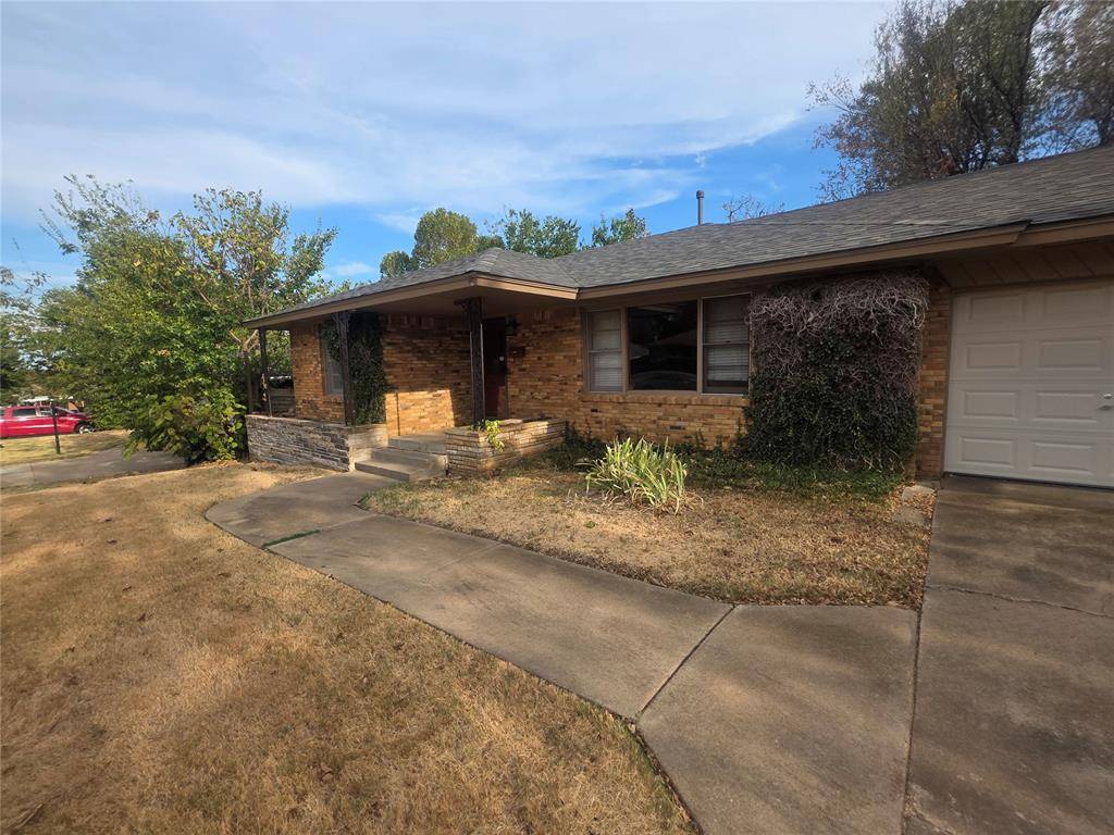 212 Bluebird DR, Midwest City, OK 73110