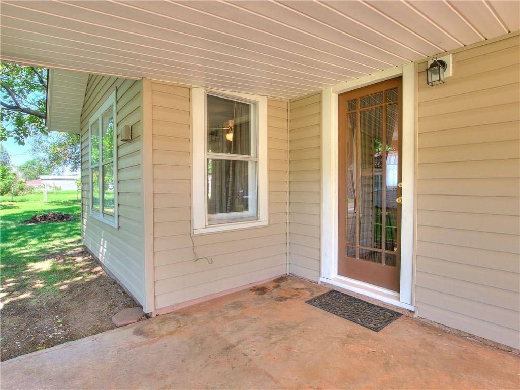 101 N Walnut ST #1/2, Crescent, OK 73028