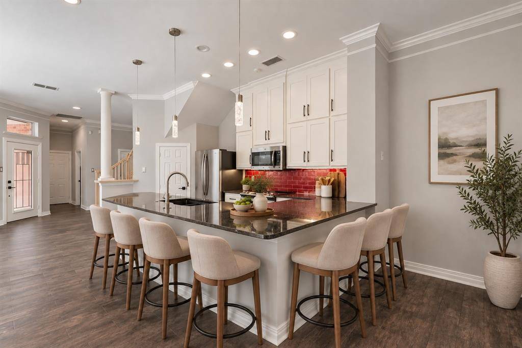 529 Loch n green Trail, Arlington, TX 76012