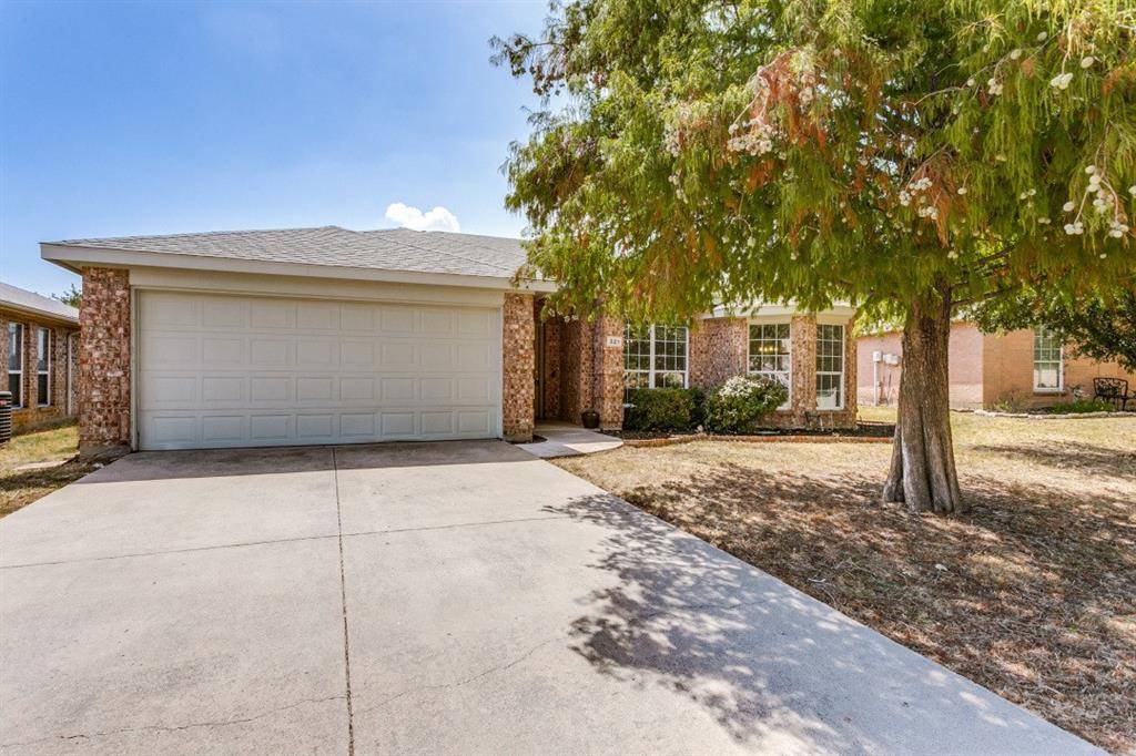 321 Tripp Trail, Denton, TX 76207