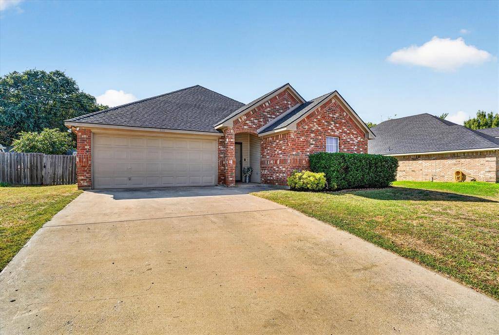 237 Wellington Trail, Weatherford, TX 76085