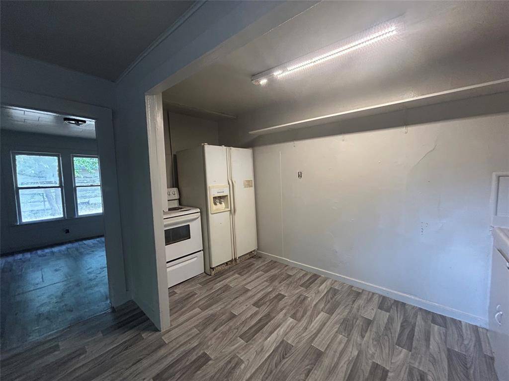 218 8th Street, Joshua, TX 76058