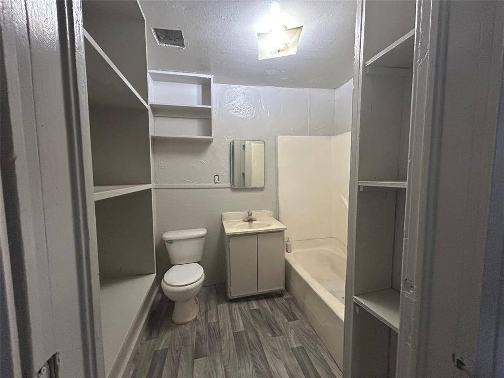 218 8th Street, Joshua, TX 76058