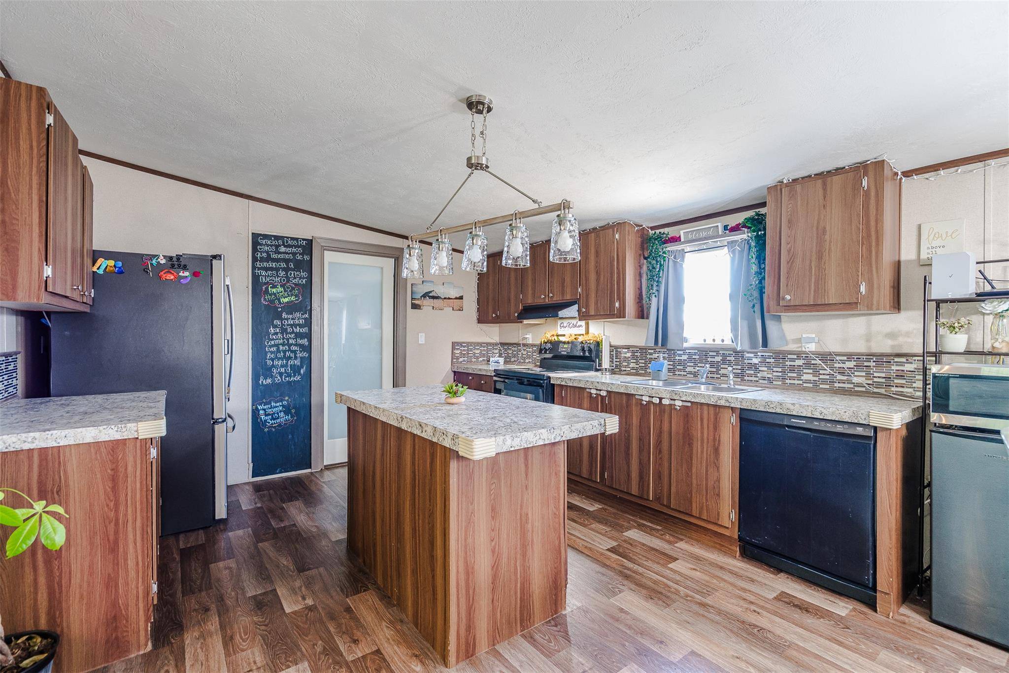 367 Margarita DR, Dale, TX 78616