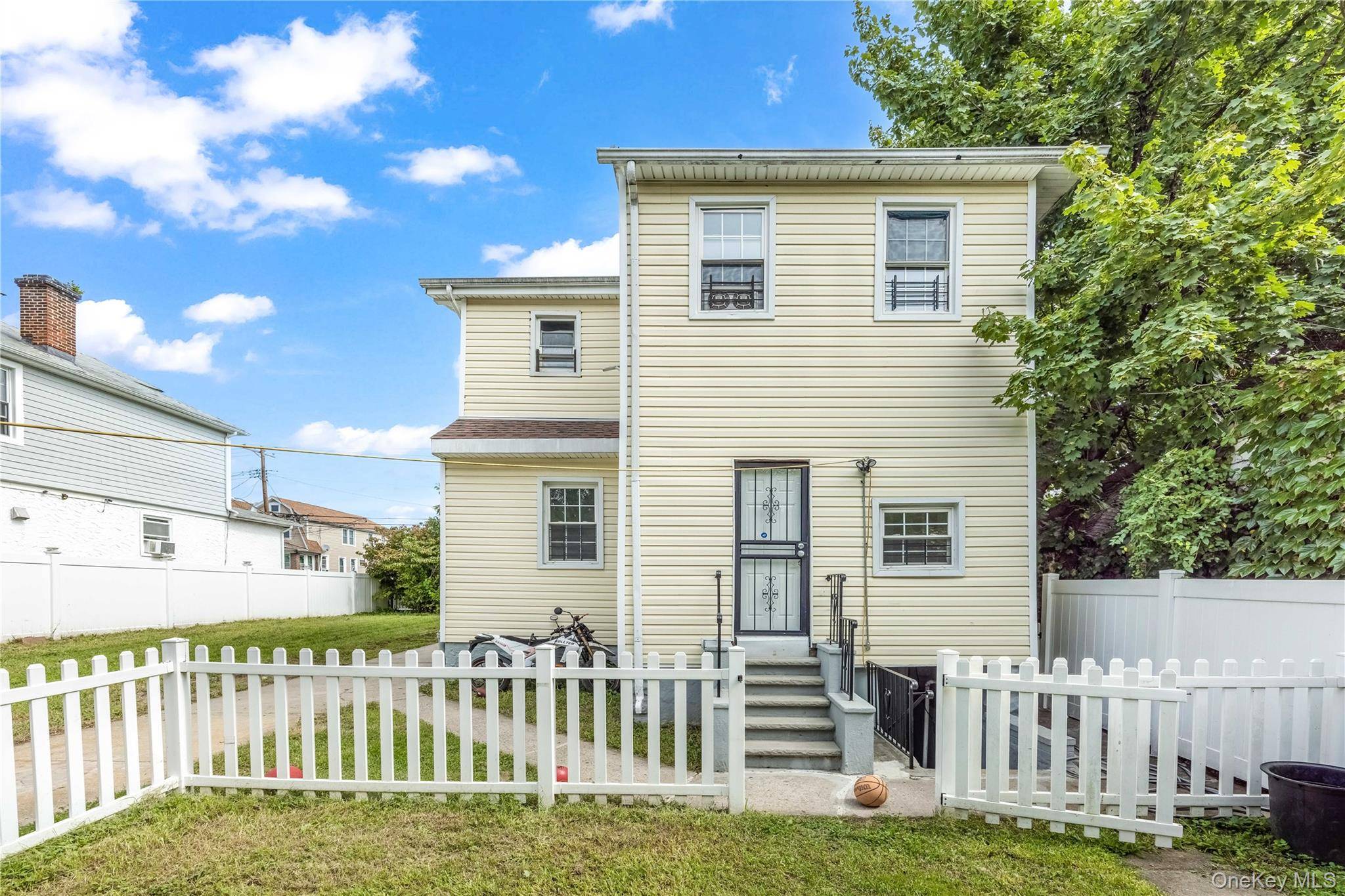 4511 Monticello AVE, Bronx, NY 10466