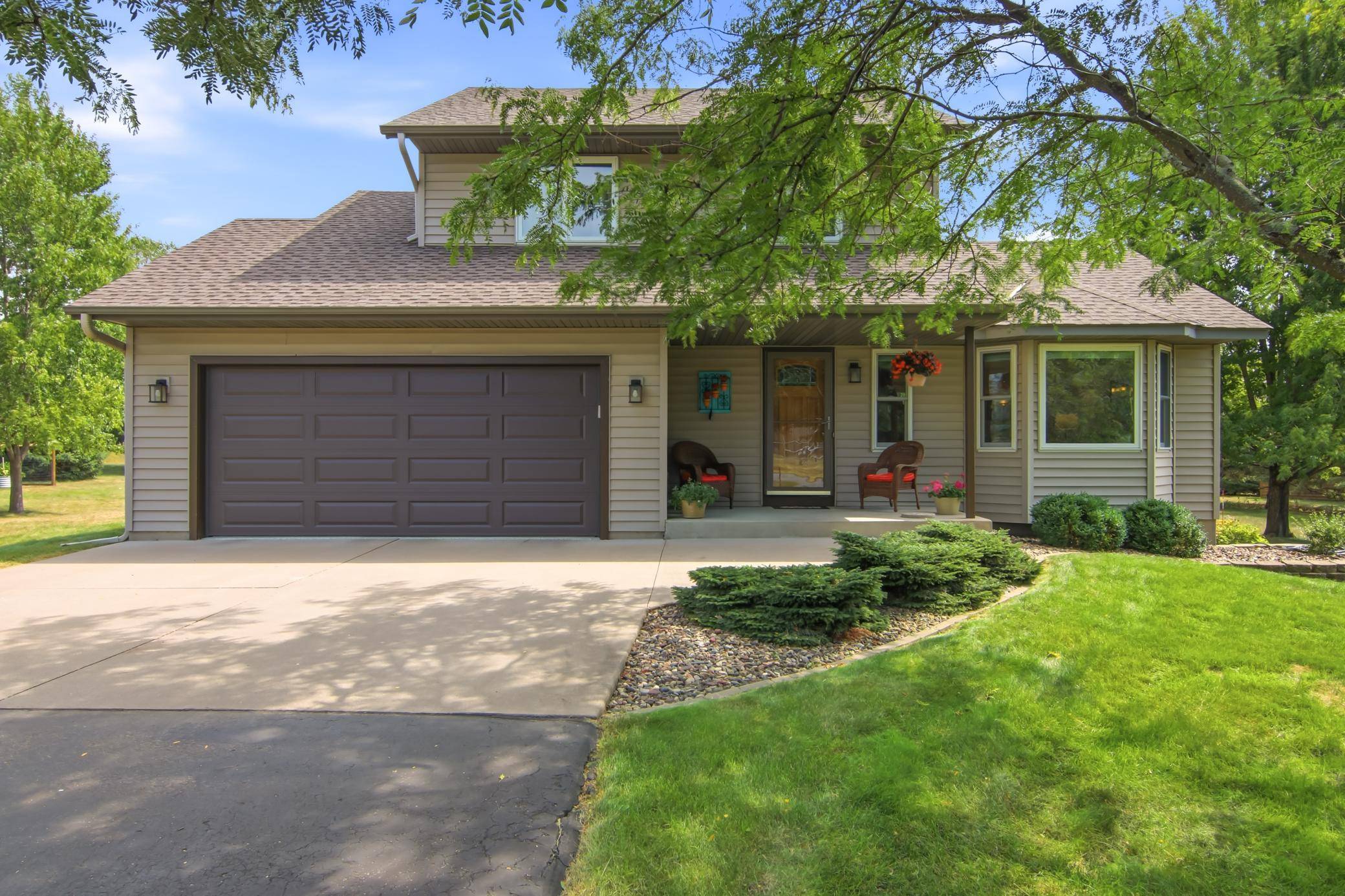 899 Wert RD, Hudson, WI 54016