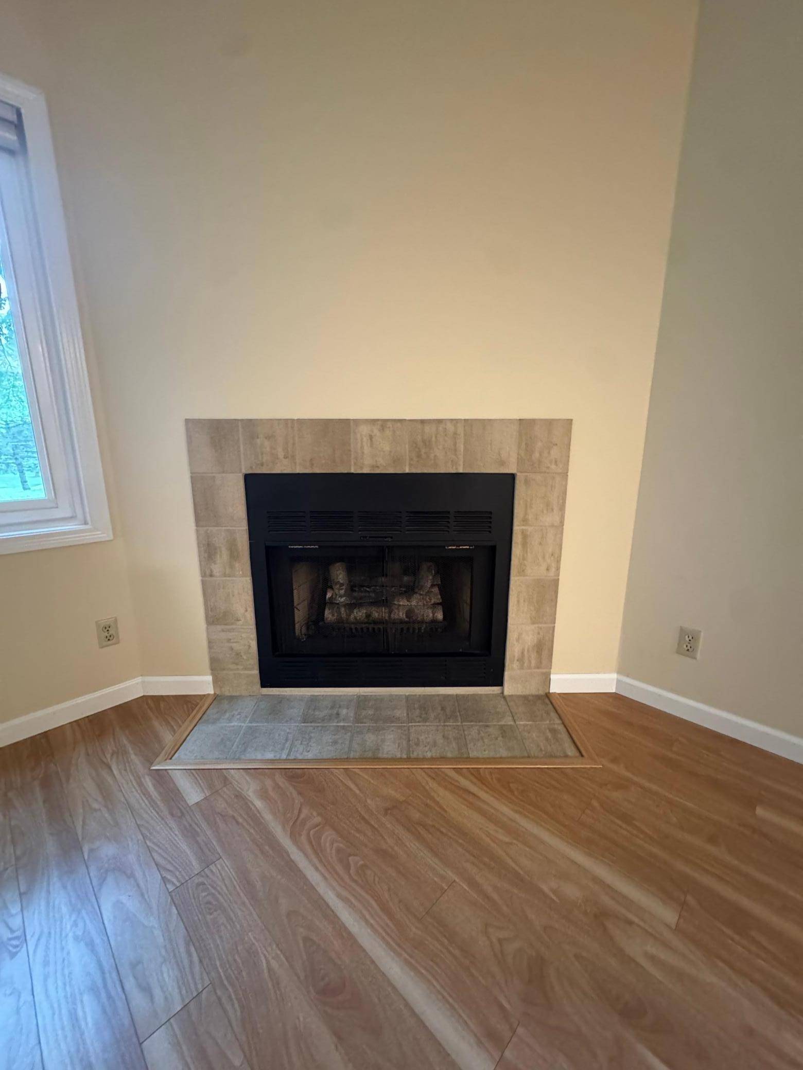 1890 Fox Ridge DR #B, West Saint Paul, MN 55118