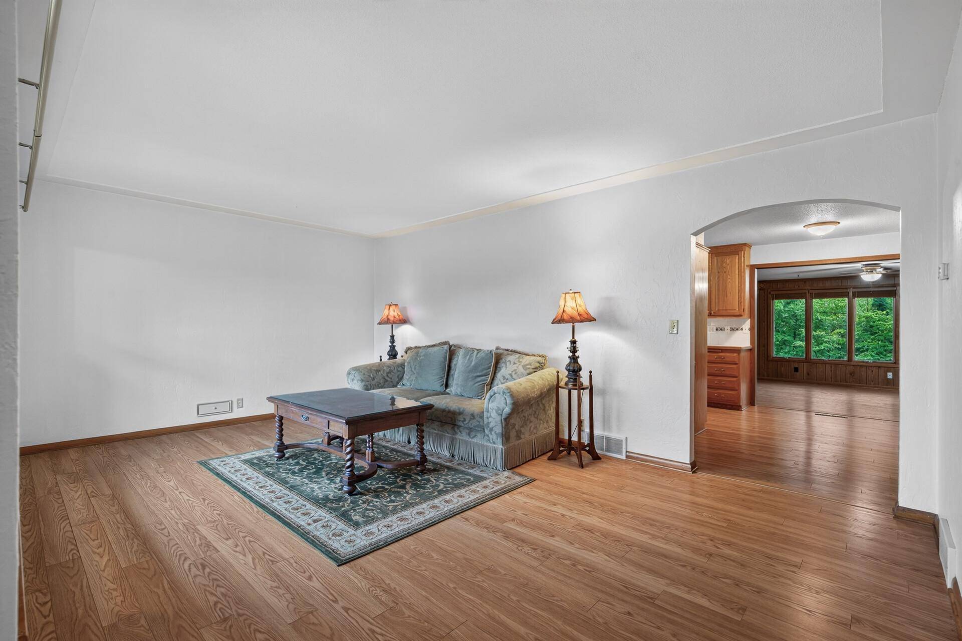 304 Territorial ST E, Watertown, MN 55388