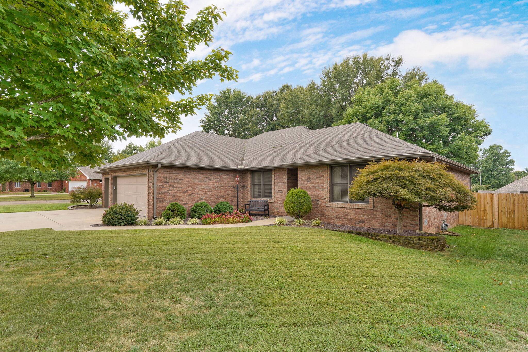 4571 S Park AVE, Springfield, MO 65810