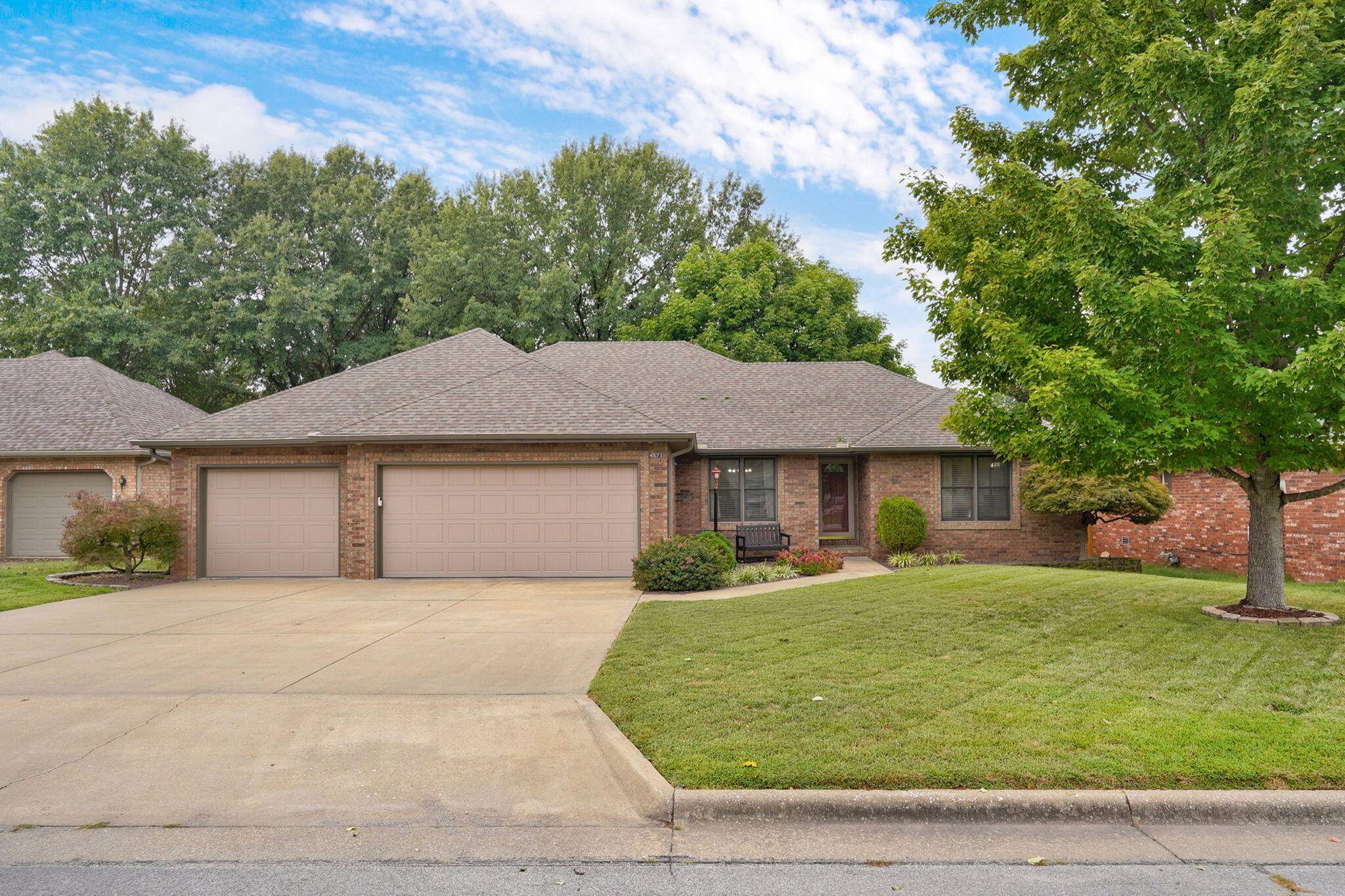 4571 S Park AVE, Springfield, MO 65810