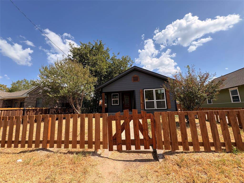4310 Jamaica Street, Dallas, TX 75210