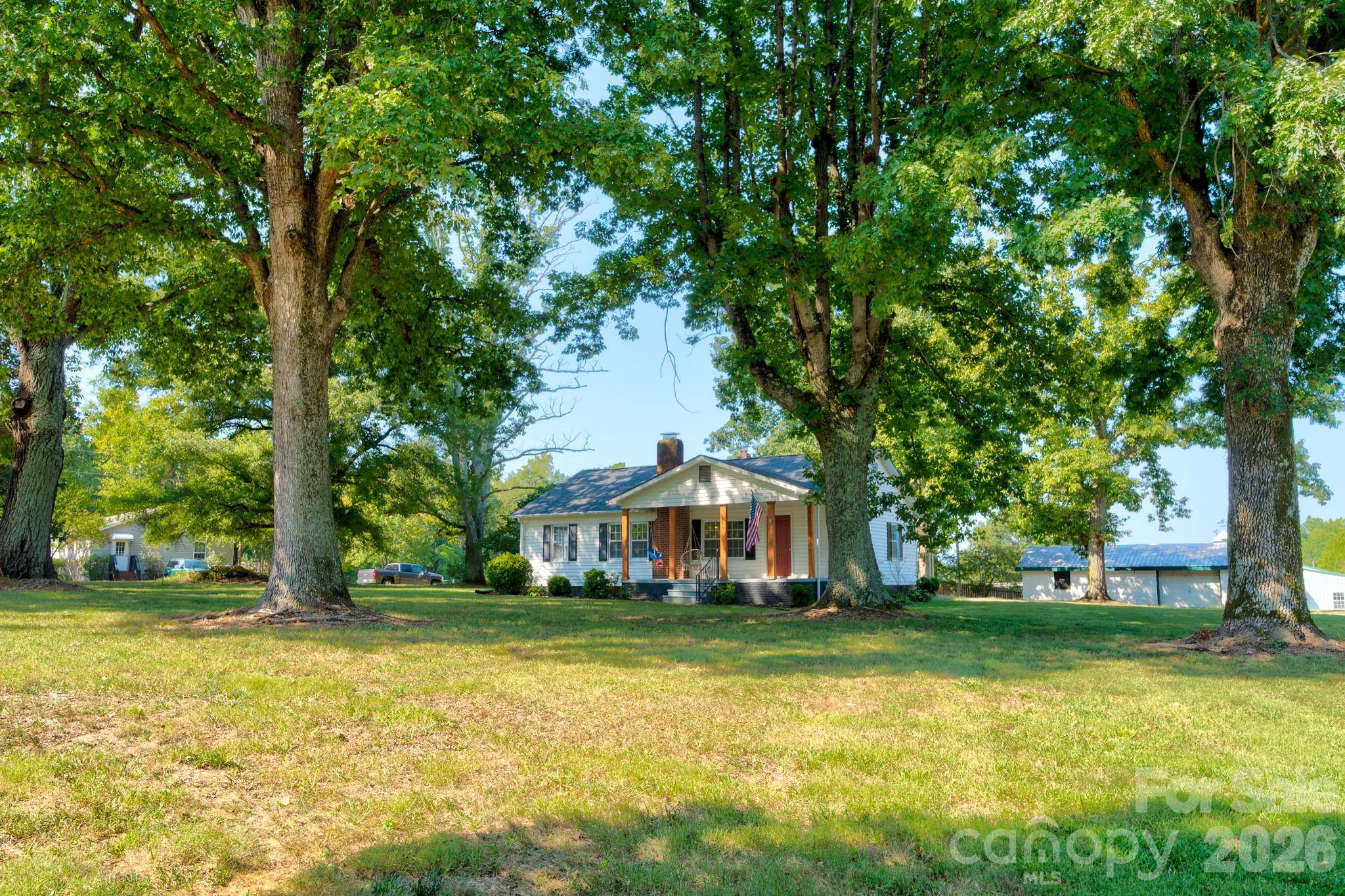 610 Helton RD, Cherryville, NC 28021