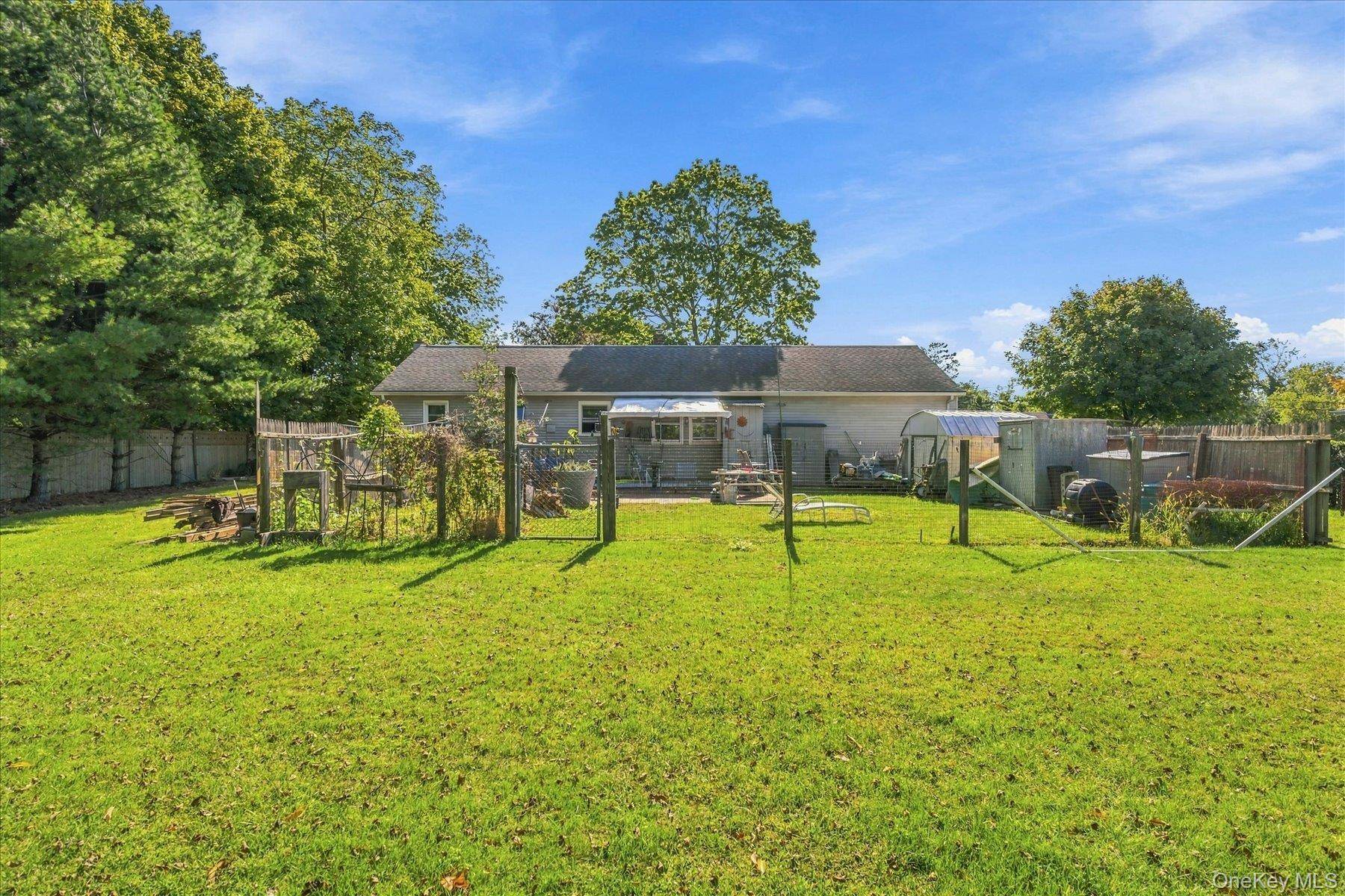 995 Schoolhouse RD, Cutchogue, NY 11935