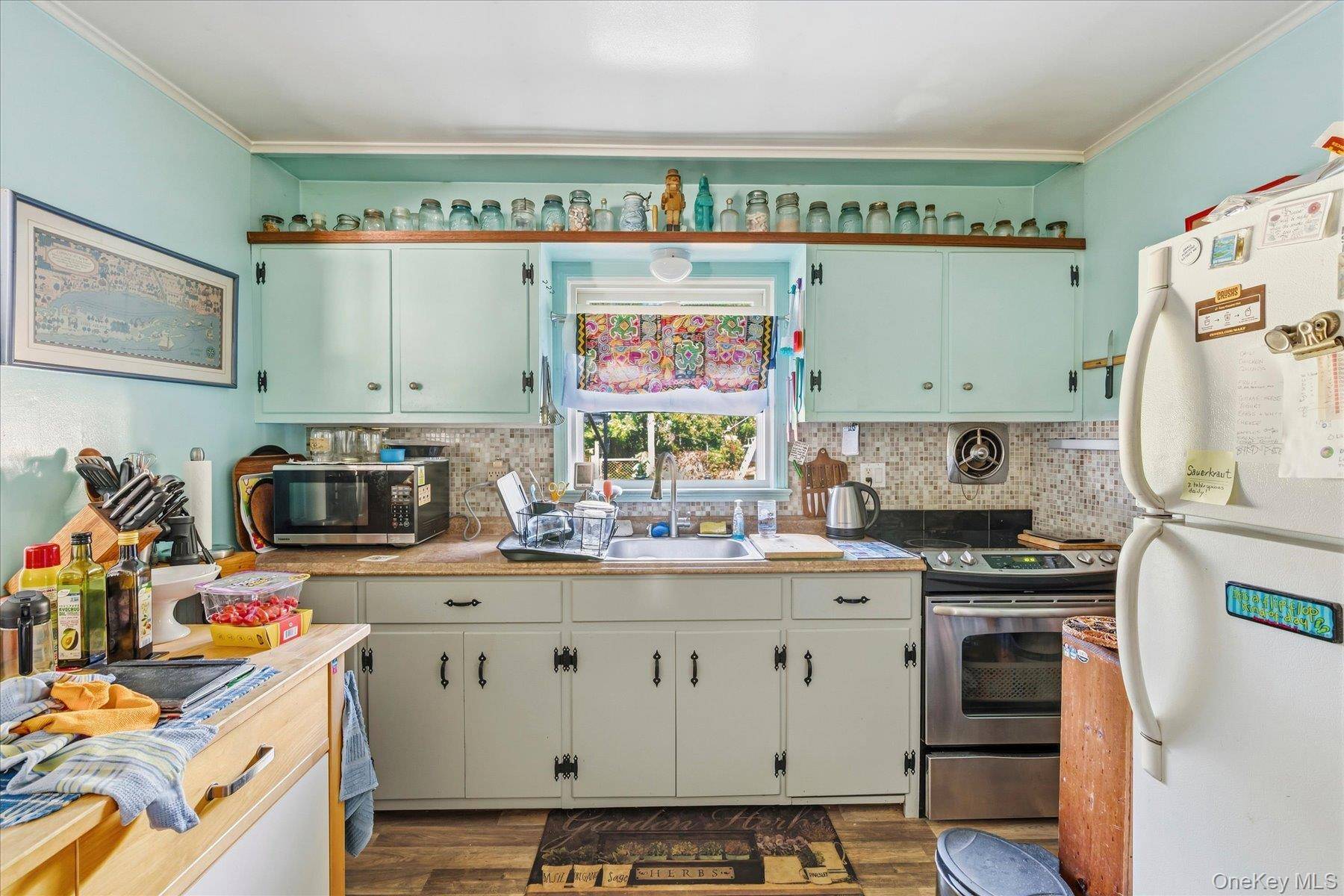 995 Schoolhouse RD, Cutchogue, NY 11935