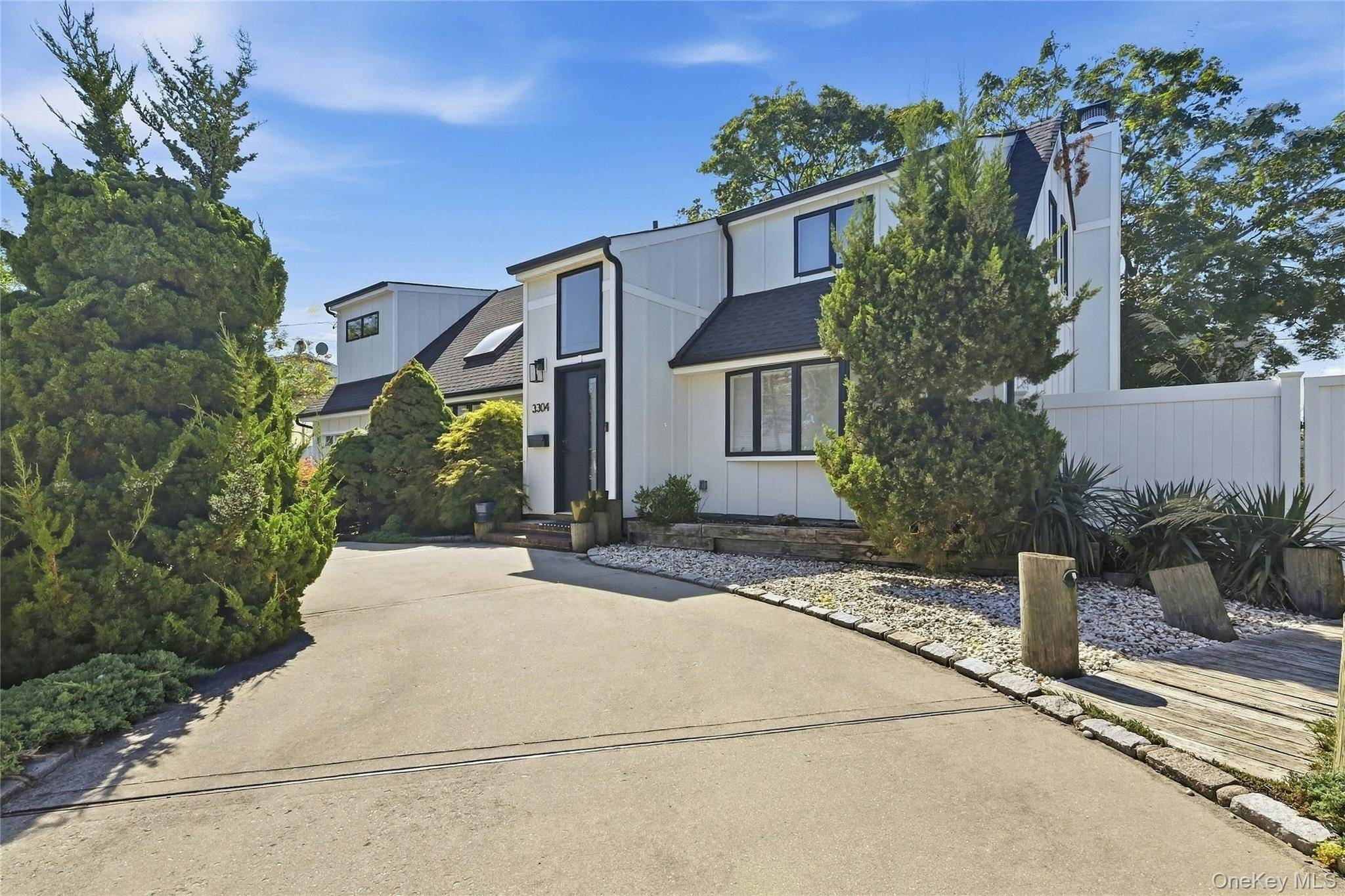 3304 Park AVE, Oceanside, NY 11572