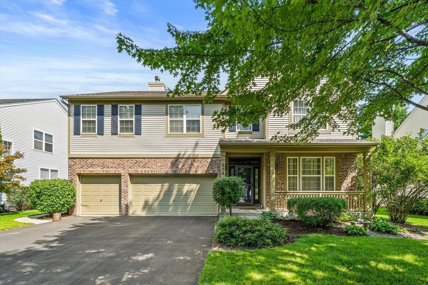 454 Chesterfield LN, North Aurora, IL 60542