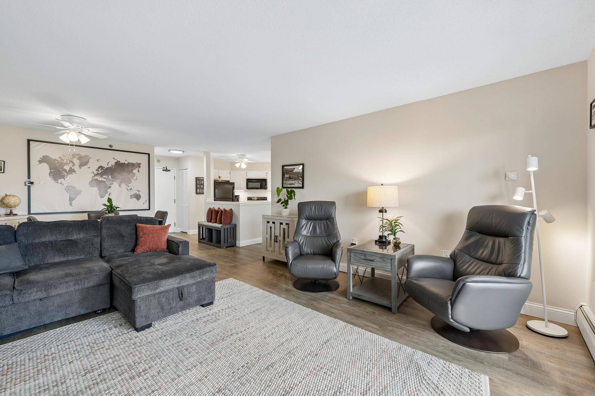 6500 Woodlake DR #710, Richfield, MN 55423