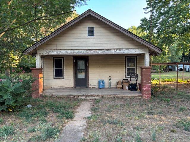 205 Carter DR, Elmore City, OK 73433