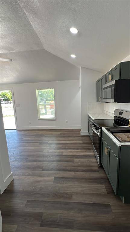 2102 E Overton Road #B, Dallas, TX 75216