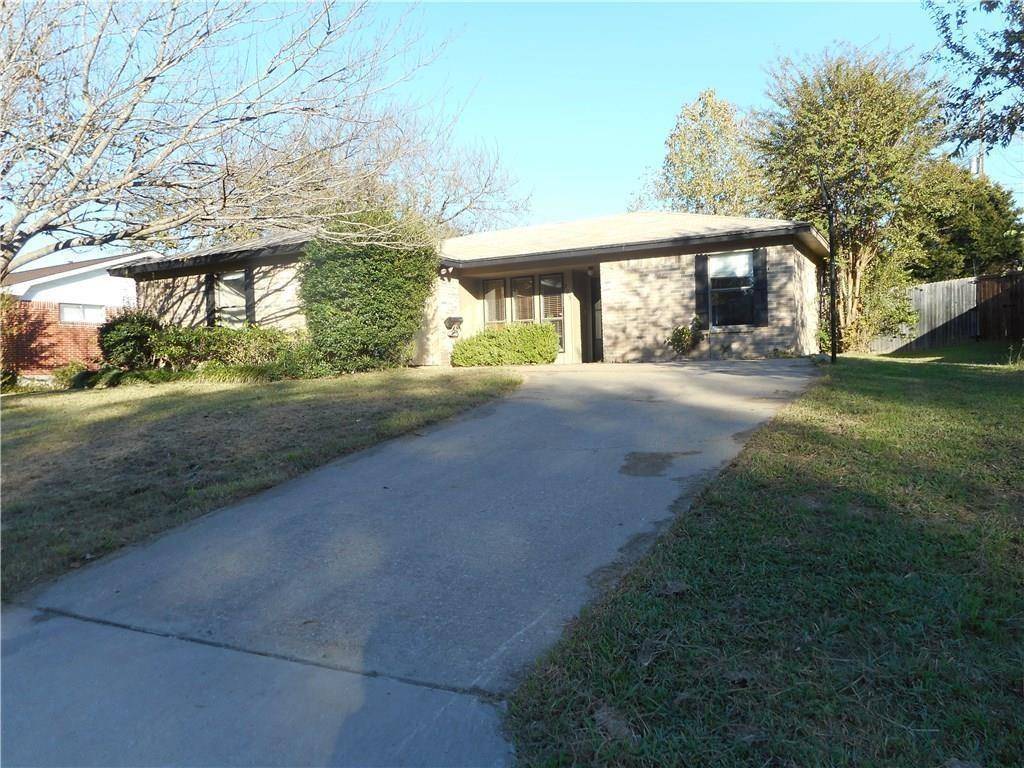 205 Rolling Hills Lane, Farmersville, TX 75442