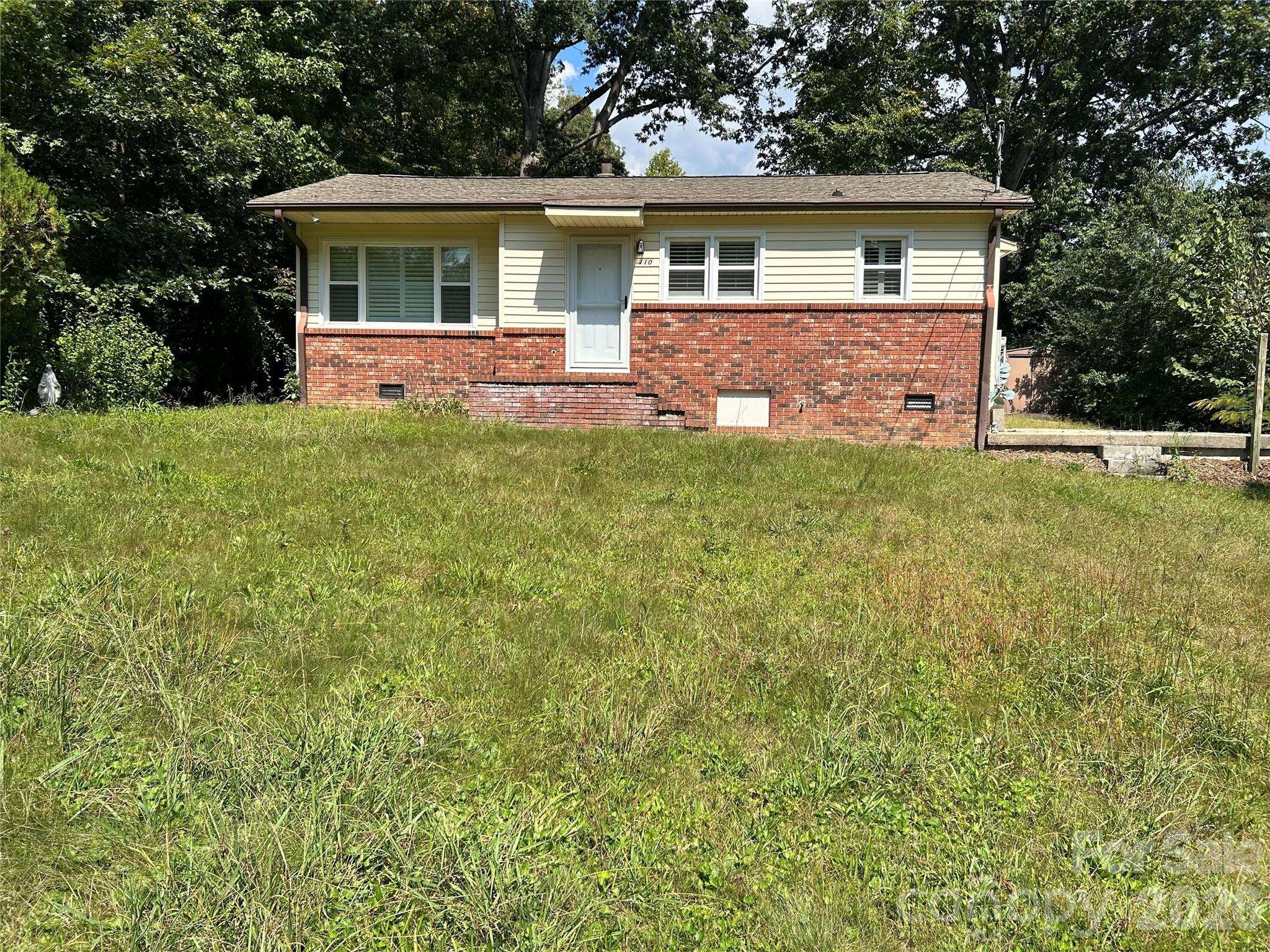 110 9th ST, Black Mountain, NC 28711