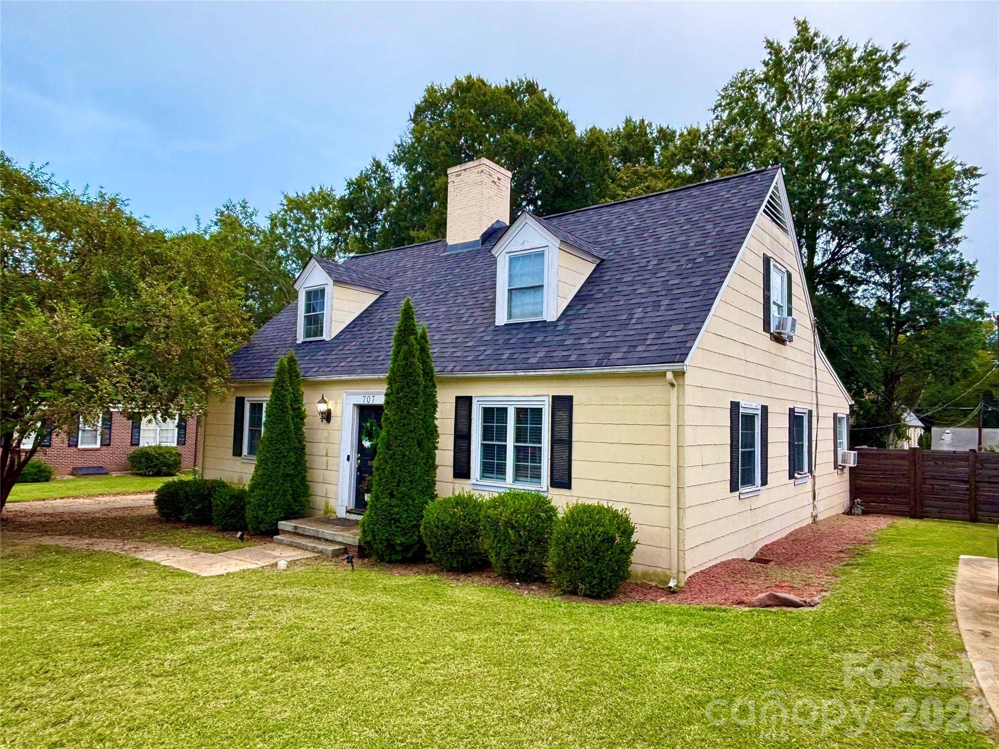 707 W Barr ST, Lancaster, SC 29720