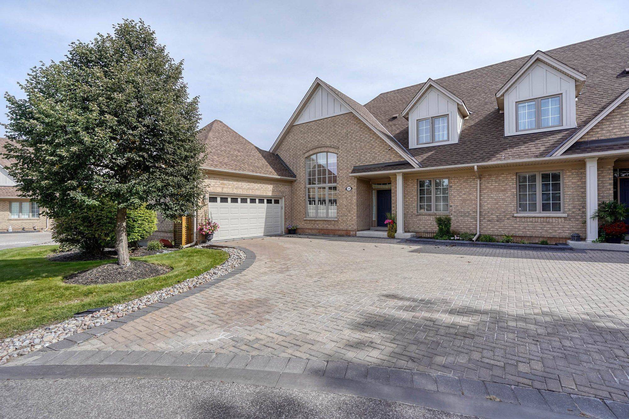 486 Falconwood HOLW, Aurora, ON L4G 7M1