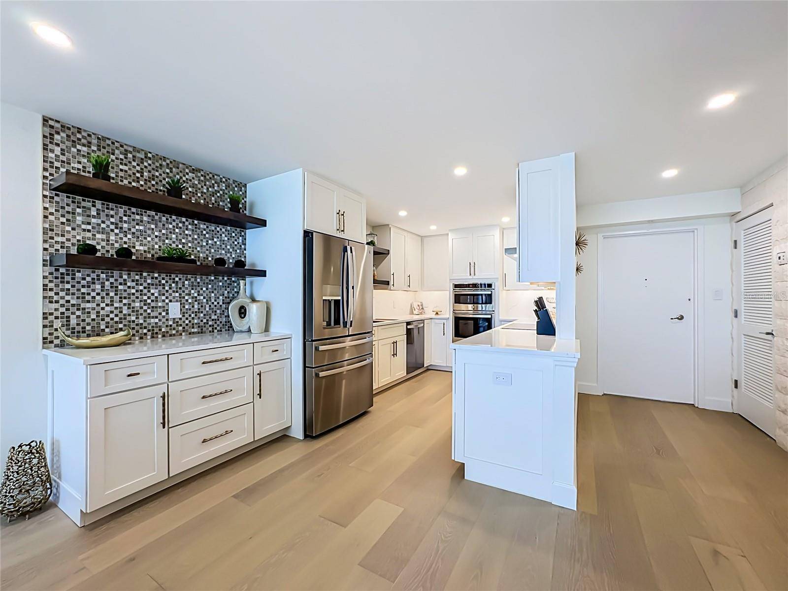 435 S GULFSTREAM AVE #1006, Sarasota, FL 34236