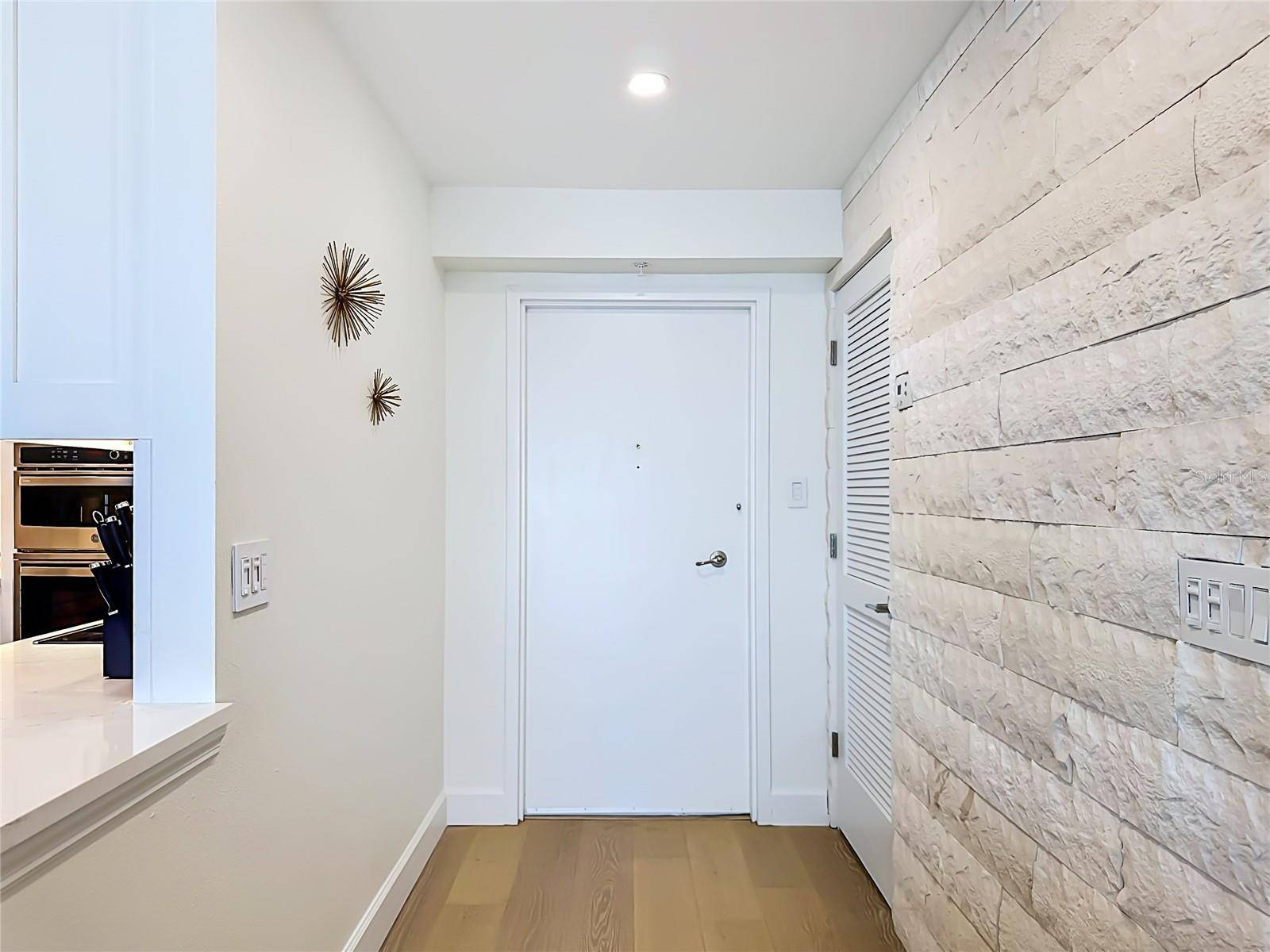 435 S GULFSTREAM AVE #1006, Sarasota, FL 34236