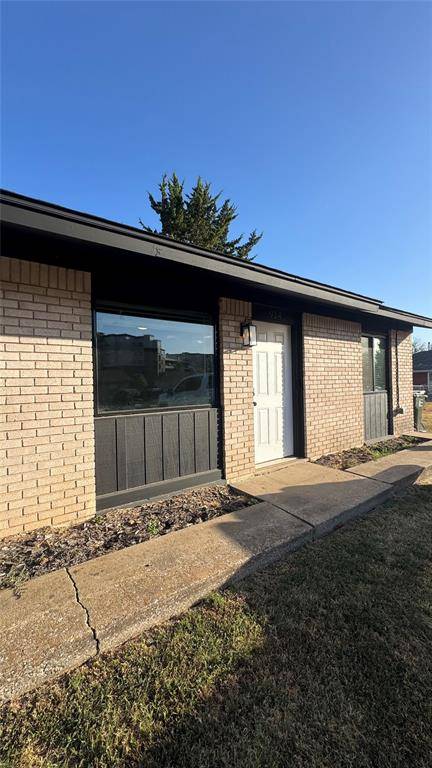 914 Drake DR #914, Norman, OK 73071