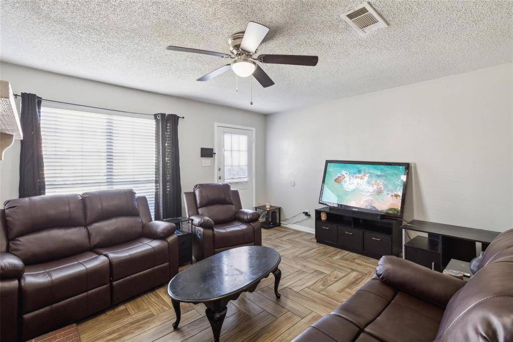 10500 Lake June Road #J09, Dallas, TX 75217