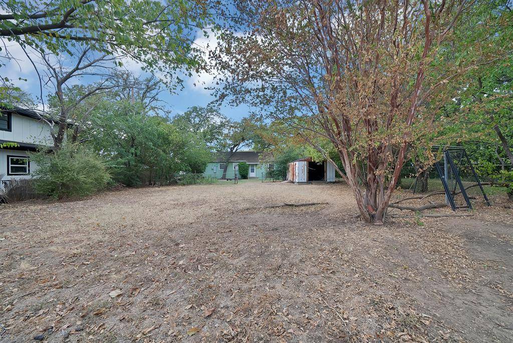 1104 Glenda Drive, Bedford, TX 76022