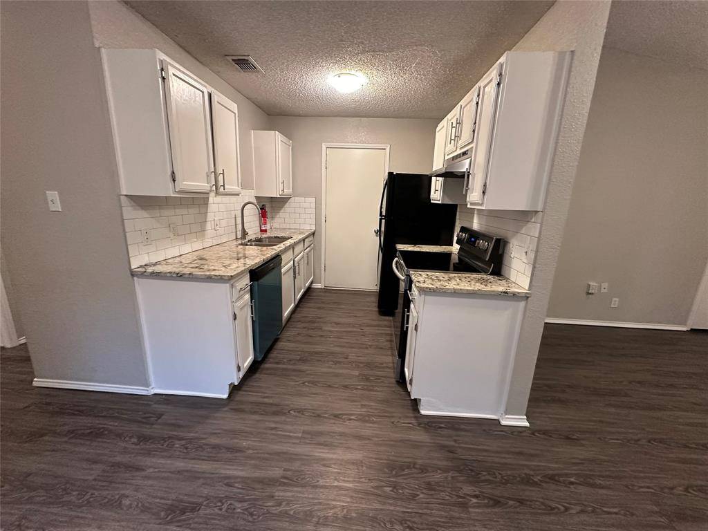 1459 Woodhall Court, Fort Worth, TX 76134