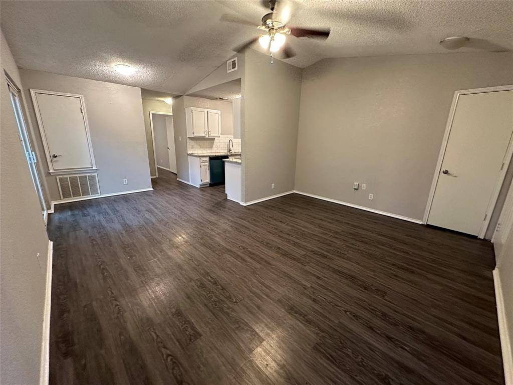 1459 Woodhall Court, Fort Worth, TX 76134