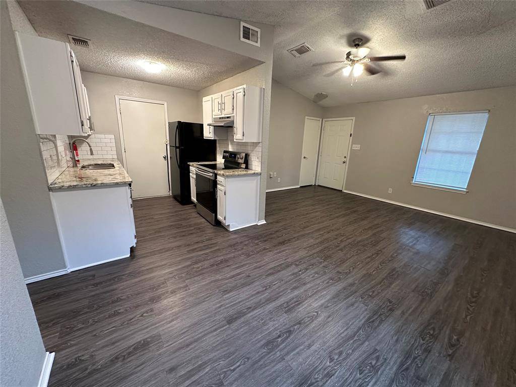 1459 Woodhall Court, Fort Worth, TX 76134
