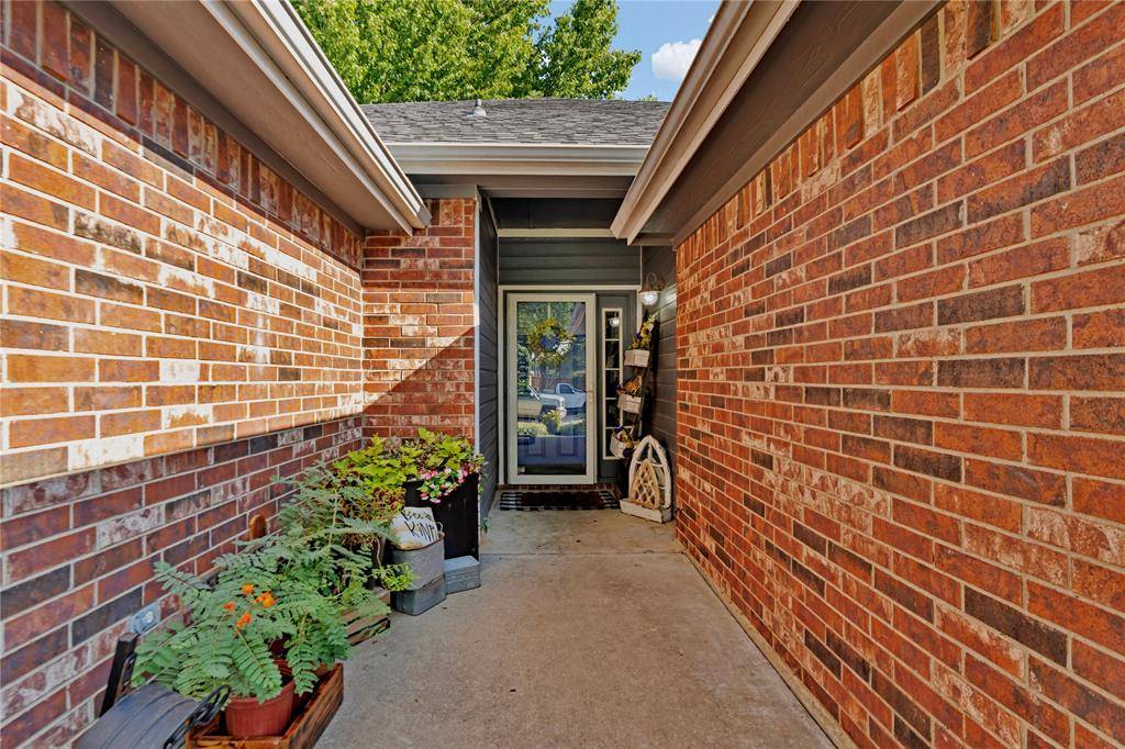 351 Meador Lane, Burleson, TX 76028