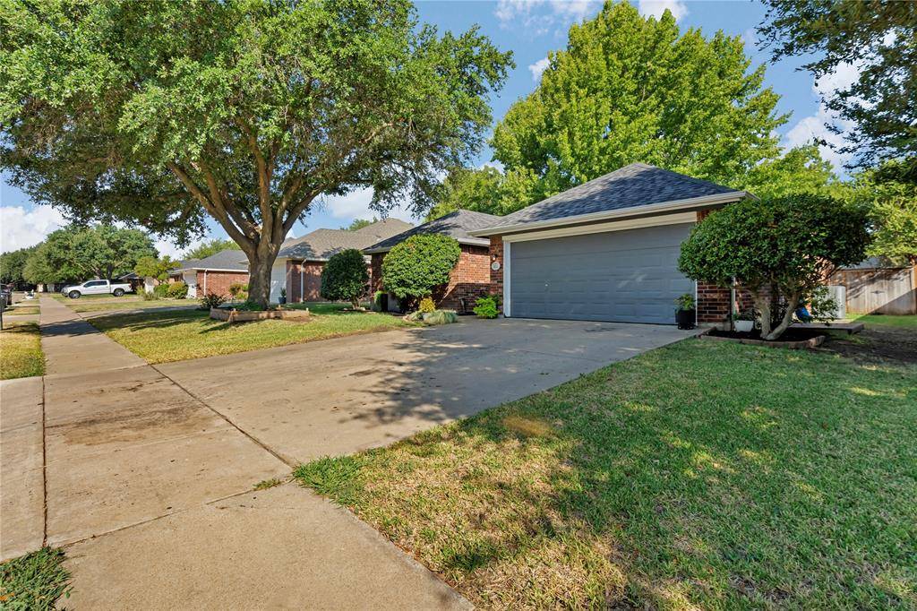 351 Meador Lane, Burleson, TX 76028
