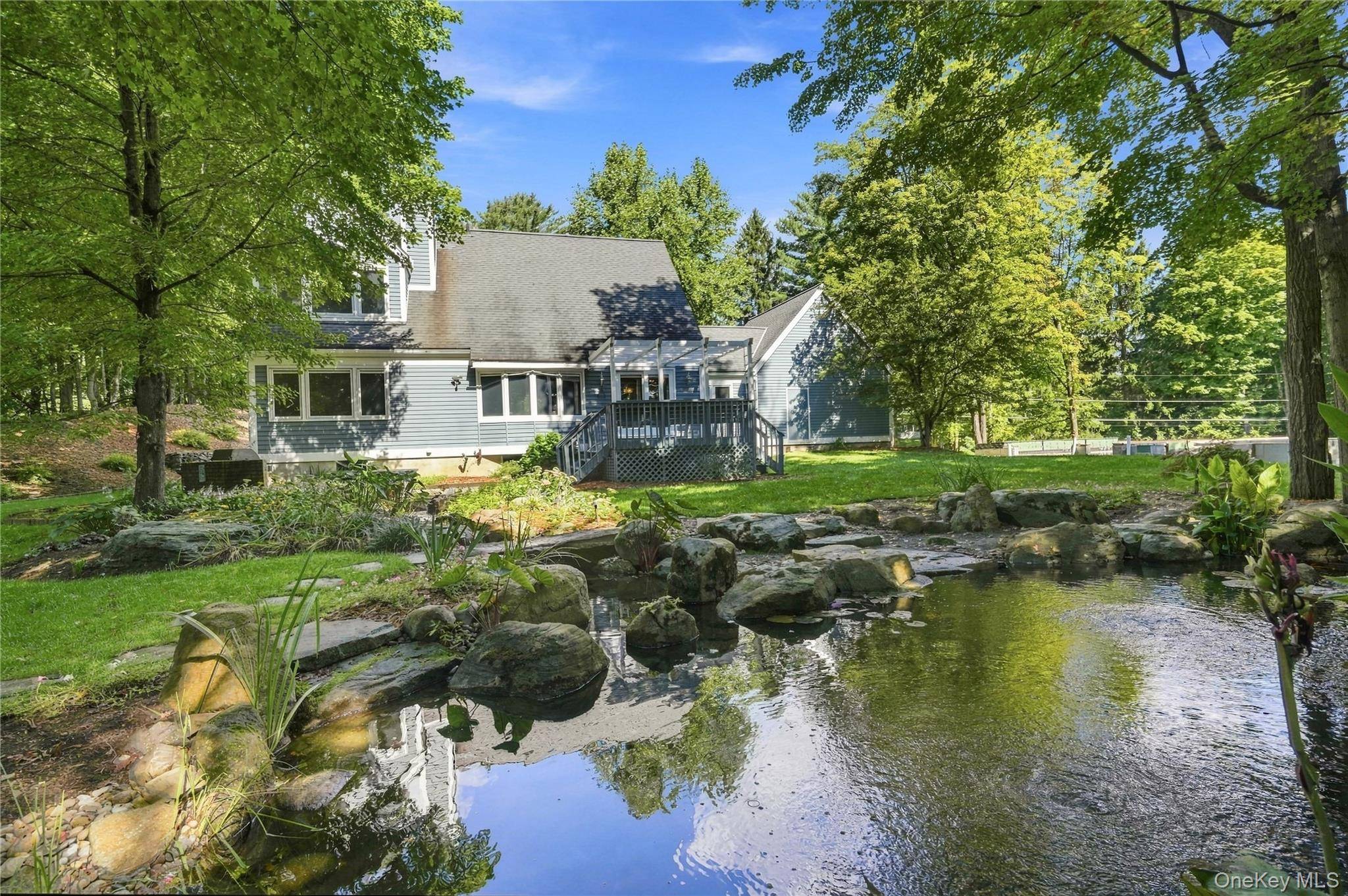 74 Ring RD, Salt Point, NY 12578