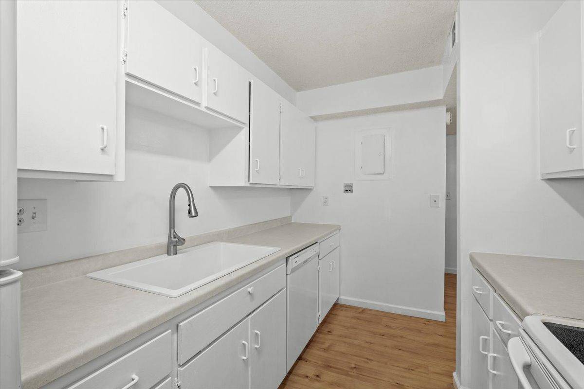 13709 Nicollet AVE #301, Burnsville, MN 55337