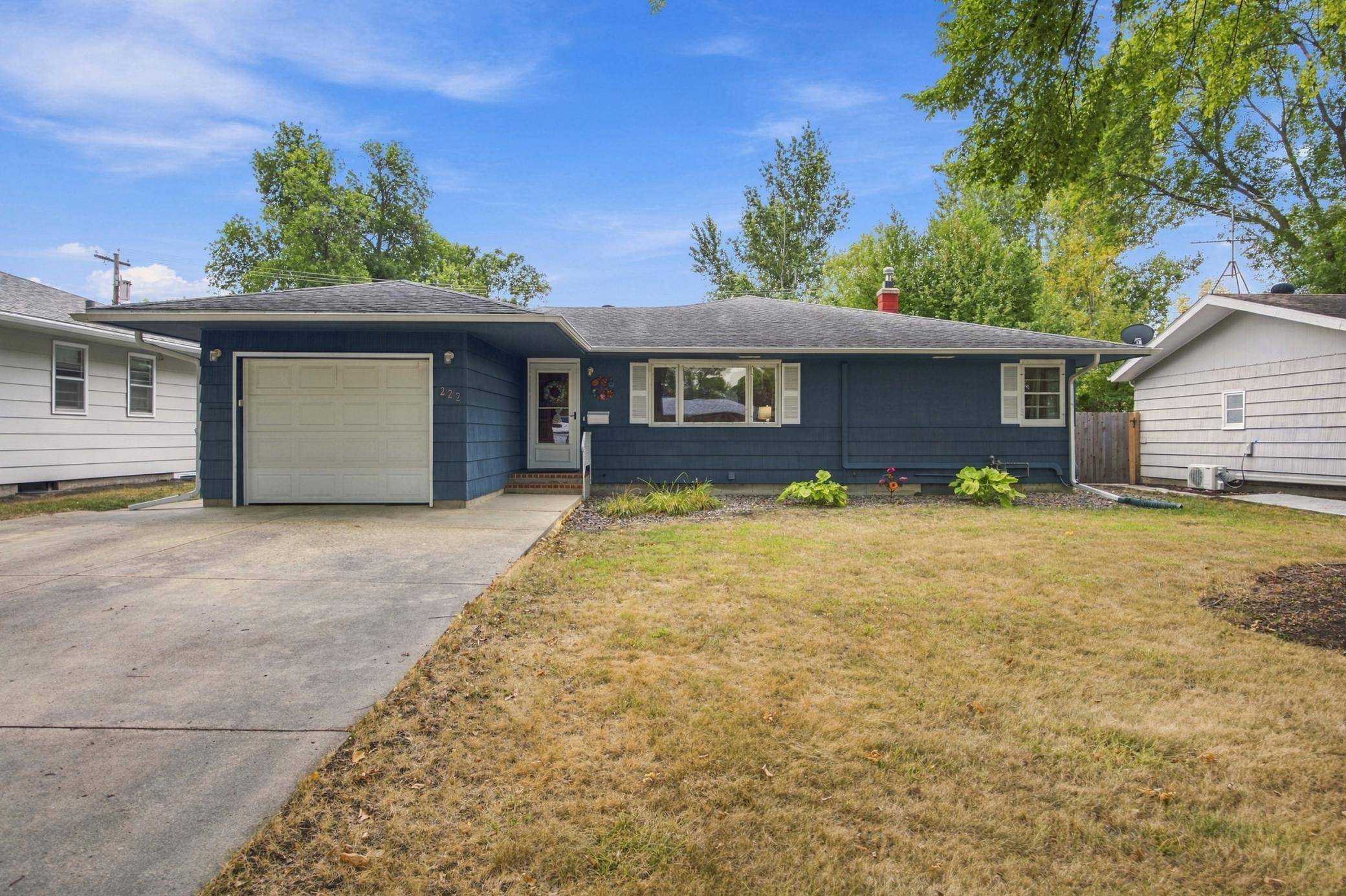 222 26TH AVE N, Fargo, ND 58102