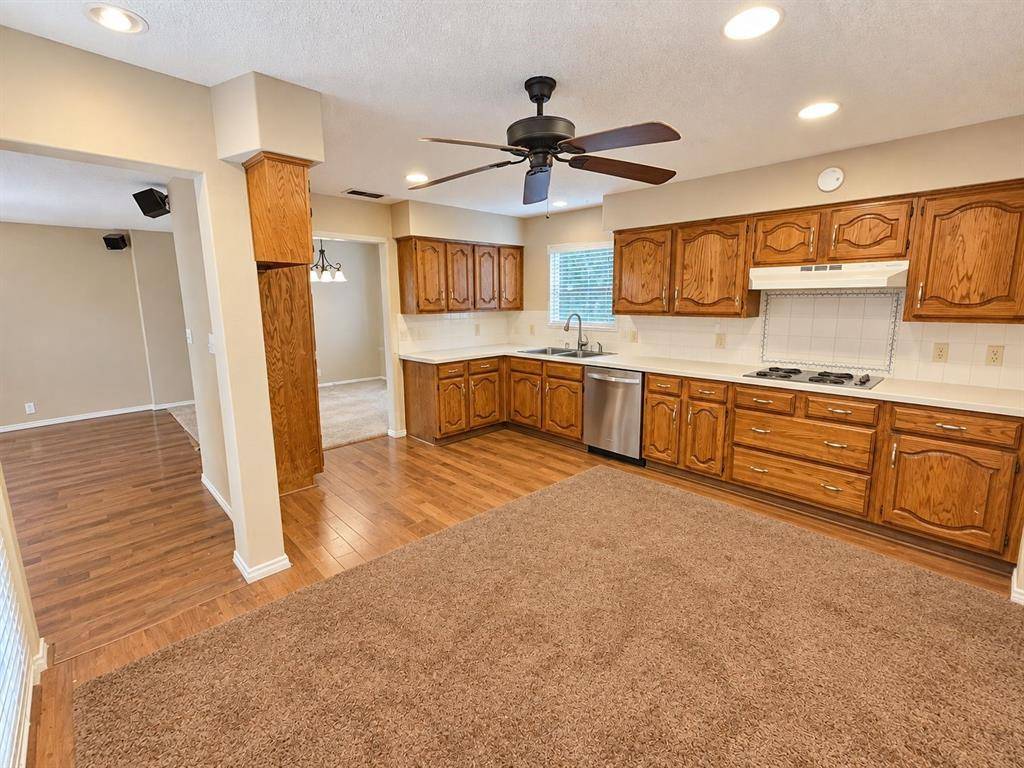 2104 Oak Brook Drive, Richardson, TX 75081