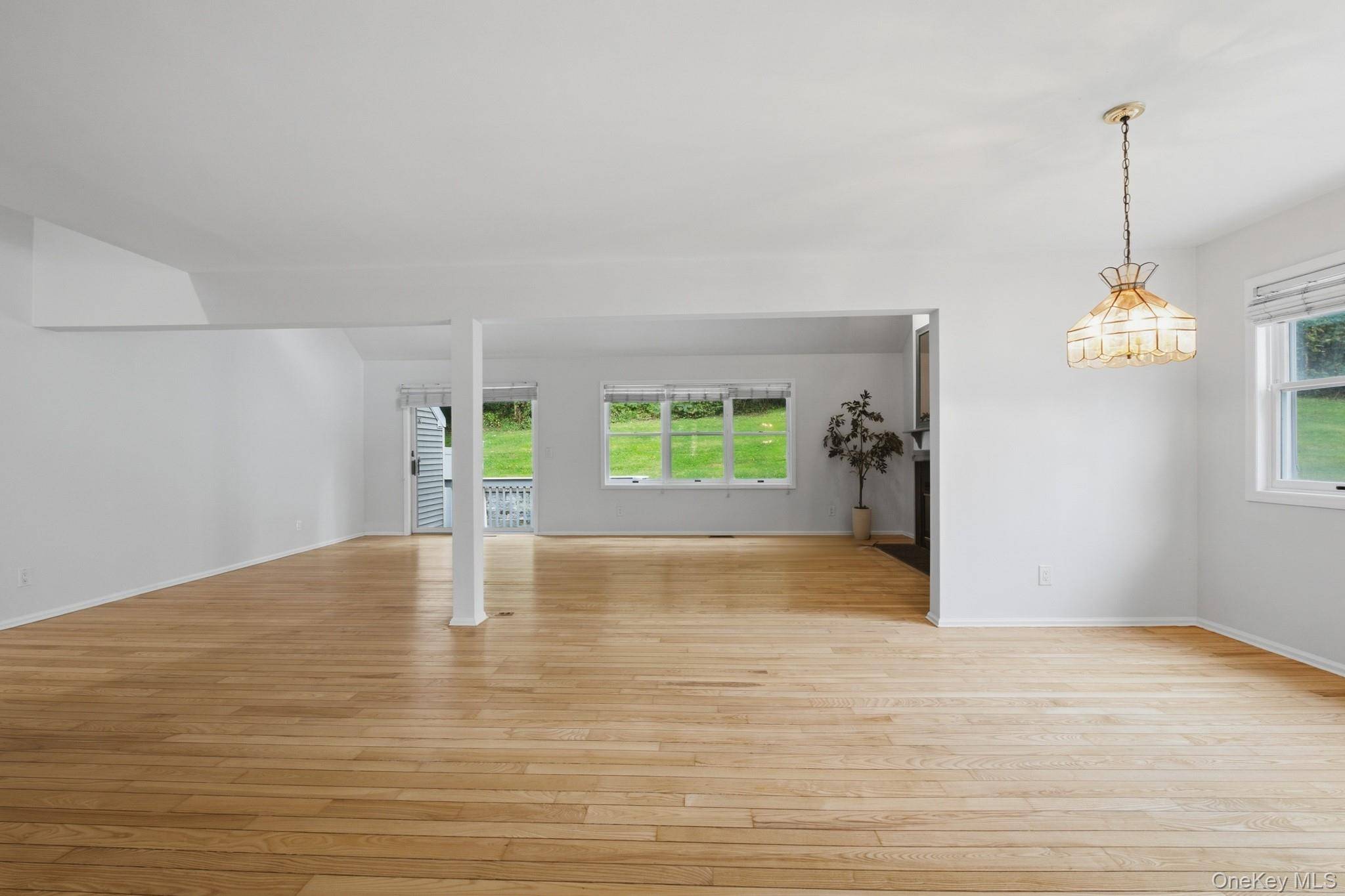 1452 Iroquois ST, Shrub Oak, NY 10588