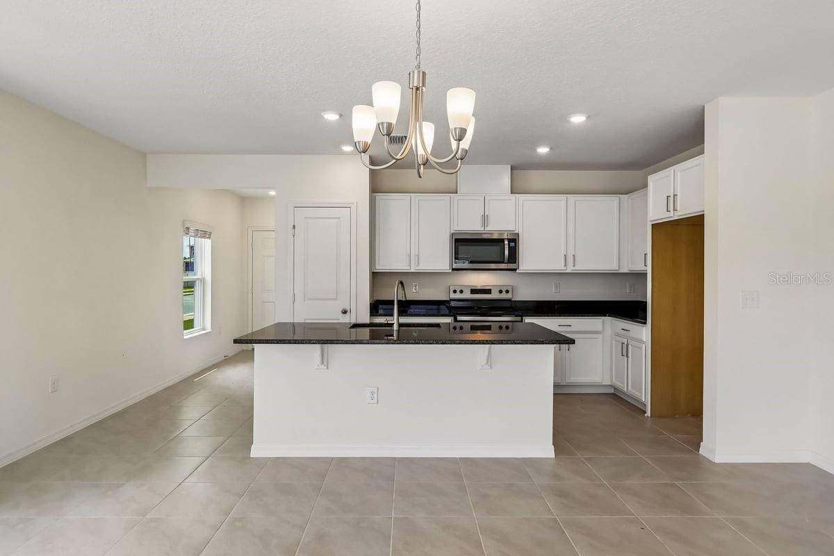 627 MEADOWS EDGE PL, Lake Wales, FL 33859